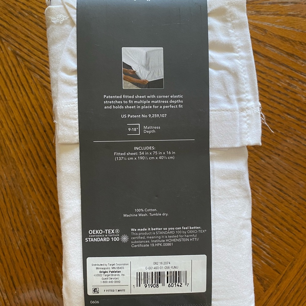 Threshold Ultra Soft Fitted Sheet - Picture 2 of 2